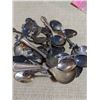 Image 2 : BAG OF LOTS OF VINTAGE SPOONS
