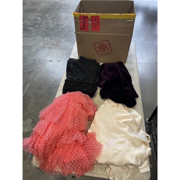 20 DRESSES