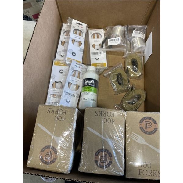 3 PACKS OF 400 PLASTIC FORKS, 3 CANVAS WEB MILITARY STYLE BELTS, LIQUITEX ACRYLIC MEDIUMS, 5 KNITPRO