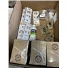 Image 1 : 3 PACKS OF 400 PLASTIC FORKS, 3 CANVAS WEB MILITARY STYLE BELTS, LIQUITEX ACRYLIC MEDIUMS, 5 KNITPRO