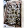 Image 1 : VINTAGE ADAM KERN CRATE W/ VINTAGE GLASS POP BOTTLES