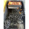 Image 2 : BOX OF HALLOWEEN DECOR
