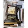 Image 2 : TOTE BAG AND PICTURE FRAMES - SOME NEW