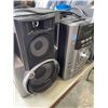 Image 3 : 3PC SONY BOOKSHELF SPEAKER SET