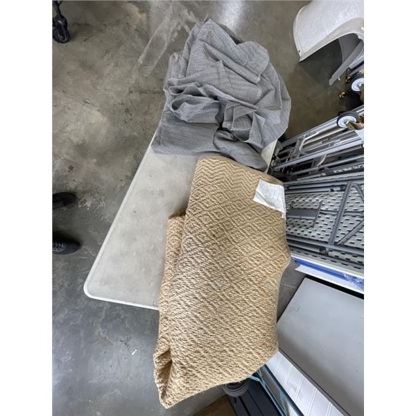 JUTE AREA CAPRET W/ UNDERLAY 5'7" BY 7'10"