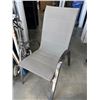 Image 4 : 2 STACKING SLING PATIO CHAIRS