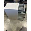 Image 3 : WHITE 3 DRAWER FILE CABINET