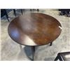 Image 3 : DROP SIDE TABLE AND LEATHER CHAIR