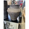 Image 2 : LARGE HAMPER AND WICKER BASKET