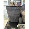Image 4 : LARGE HAMPER AND WICKER BASKET