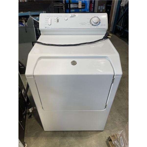 MAYTAG OVERSIZE CAPACITY DRYER, WORKING