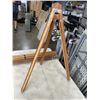 Image 4 : 3 ART EASELS