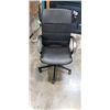 Image 1 : BLACK OFFICE CHAIR