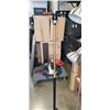 Image 3 : 2 FLOOR LAMPS - CHROME AND GOLD