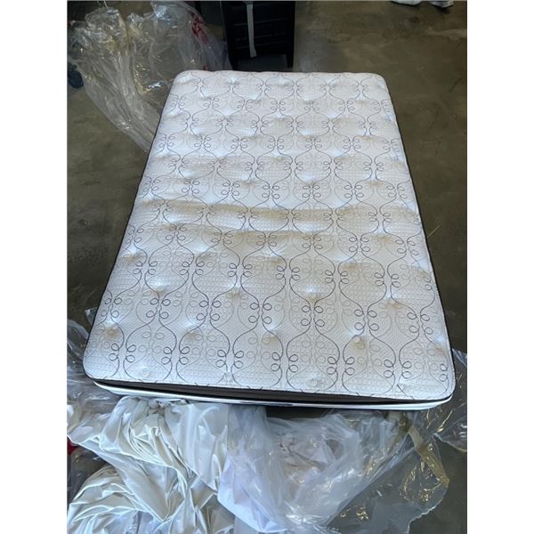 DOUBLE SIZE BEAUTY REST ELITE RECHARGE MATTRESS