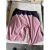 Image 2 : TRAY OF LADIES LULULEMON CLOTHING