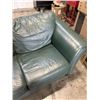 Image 4 : GREEN LEATHER SOFA