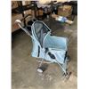 Image 3 : 4 WHEEL PET STROLLER