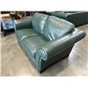Image 2 : GREEN LEATHER LOVE SEAT