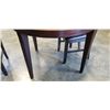 Image 7 : ROUND DINETTE TABLE AND 2 CHAIRS