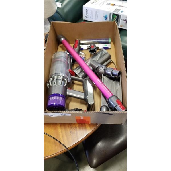 DYSON V11 TORQUE DRIVE CORDLESS STICK VACUUM - TESTED WORKING, RETAIL $799