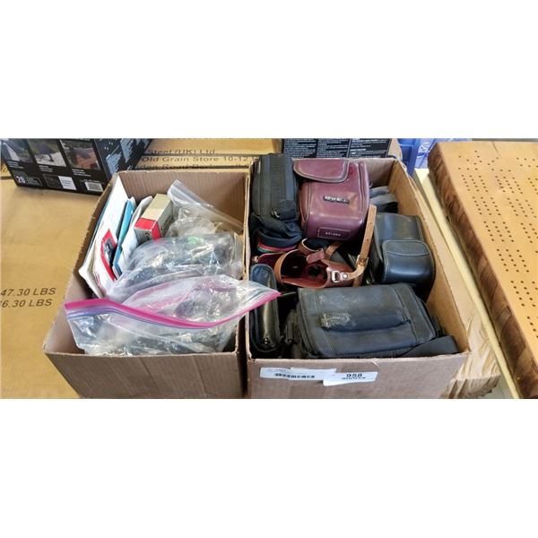2 BOXES VINTAGE OF CAMERA  ACCESORIES AND BAGS