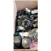 Image 2 : BOX OF VINTAGE FILM CAMERAS