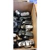 Image 4 : BOX OF VINTAGE FILM CAMERAS