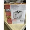 Image 2 : BLACK AND DECKER 2 SLICE TOASTER - TESTED WORKING