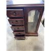 Image 4 : 2 JEWELLERY BOXES AND CONTENTS