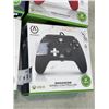 Image 4 : 4 XBOX CONTROLLERS