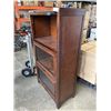 Image 3 : DISPLAY CABINET W/ 3 GLASS TOP LIFT DOORS