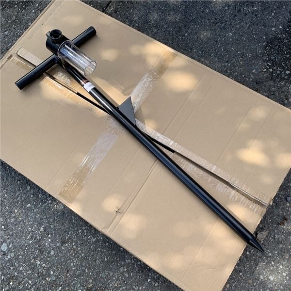 BOX OF 8 NEW DEEP ROOT WATERING STAKES WITH FERTILIZER BOTTLE RETAIL $350