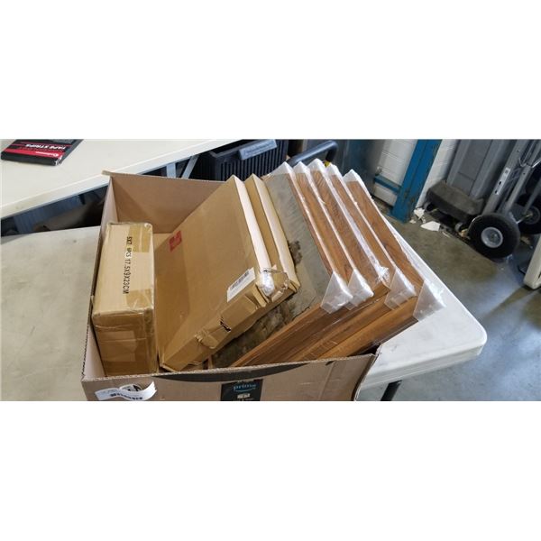 LOT OF VARIOUS PICTURE FRAMES