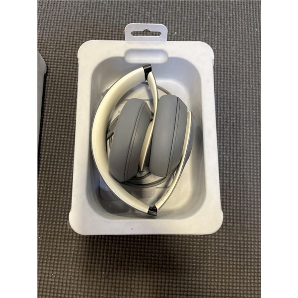 BEATS STUDIO PRO NOICE CANCELLING OVER EAR BLUETOOTH HEADPHONES - TESTED WORKING, RETAIL $469