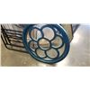 Image 2 : FOLDABLE PLATFORM COT, AND DECORATIVE MIRROR