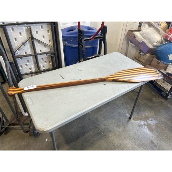 HAND CRAFTED CANOE PADDLE