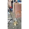 Image 4 : 2 GOLD TONE FLOOR LAMPS