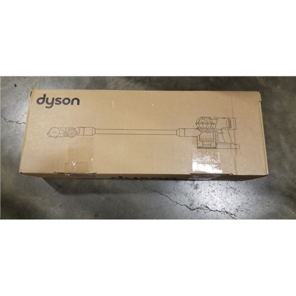 DYSON V8 ANIMAL CORDLESS STICK VACUUM WORKING WITH CHARGER AND ACCESSORIES INCLUDES RETAIL BOX