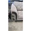 Image 3 : OVERSIZED LIVING CHAIR WITH WOOD ACCENT