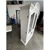 Image 5 : WHITE FARMHOUSE STYLE STORAGE CABINET - MISSING GLASS SHELVES