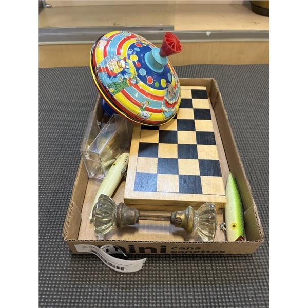 TRAY OF TOYS INCLUDING VINTAGE TOP, CHESS BOARD, FISHING HOOKS, DOOR KNOB