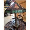 Image 5 : Leaded Glass Table Lamp with Decorative Base