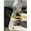 Image 9 : Glass and Metal Oil Lamp with Owl Motif