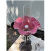 Image 3 : Cherub Metal Table Lamp with Pink Glass Shade
