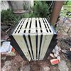 Image 7 : Art Deco Guelph Stove Co. Cast Iron Enamel Wood Stove