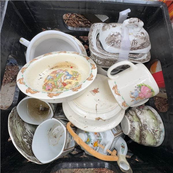 Lot: Vintage Ceramics, Glass Ornaments, Glass Turtle and Decor