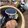 Image 20 : Large Assorted Outdoor Decorative Stones, Planters, and Garden Decor