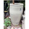 Image 1 : Medalta Redcliff 5-Gallon Stoneware Churn with Wooden Dasher
