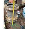 Image 3 : Large Terracotta Garden Planter with Handles 20.5 Inches Tall
